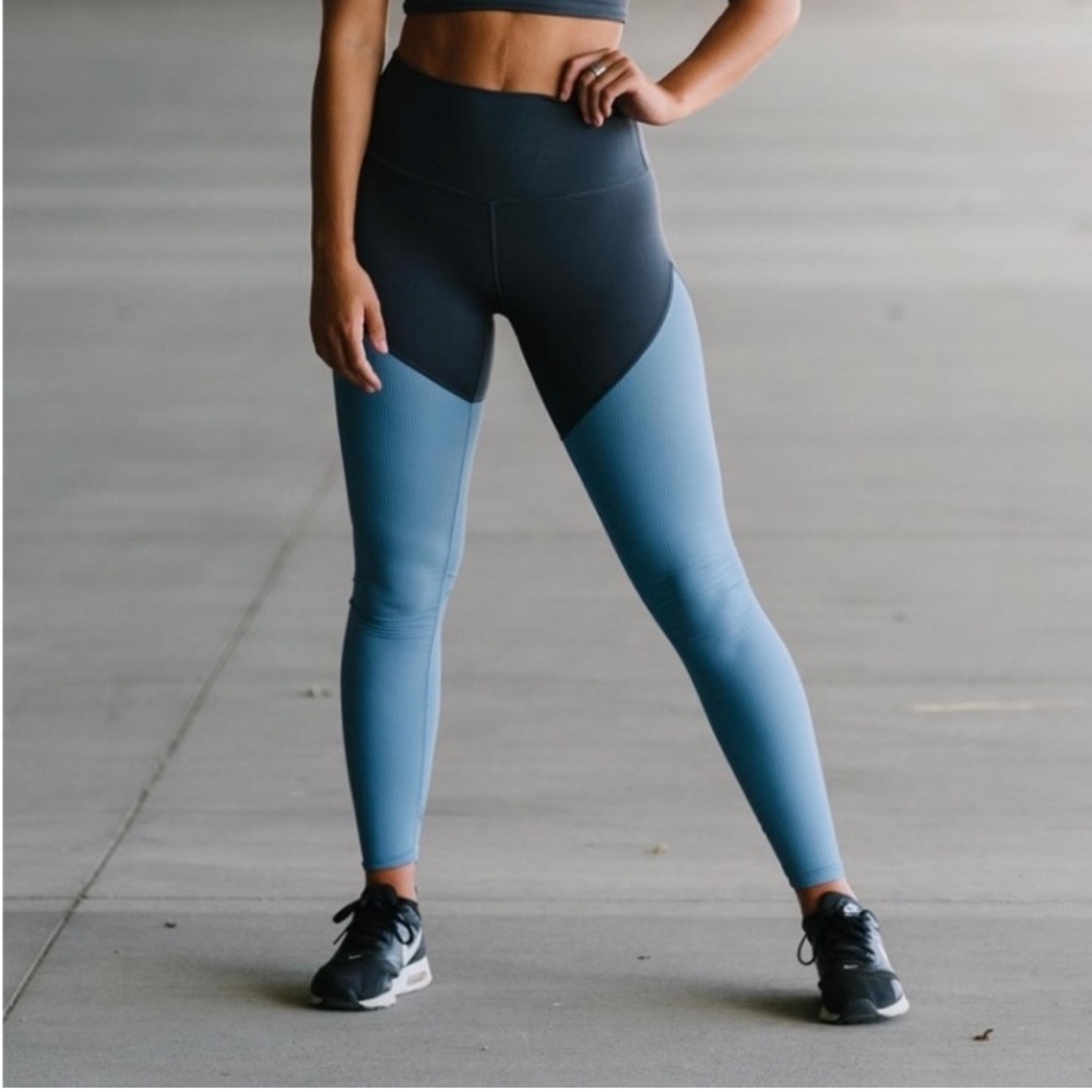 Ziya‎ - 12, nwt, “storm parallel” high rise legging